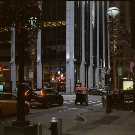 Отель Dom-Nyc Haven Нью-Йорк Экстерьер фото